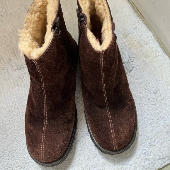 Ugg boots - Picture 2 of 8